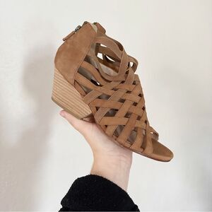 Eileen Fisher Tan Nubuck Leather Crisscross Chunky Heel Sandals